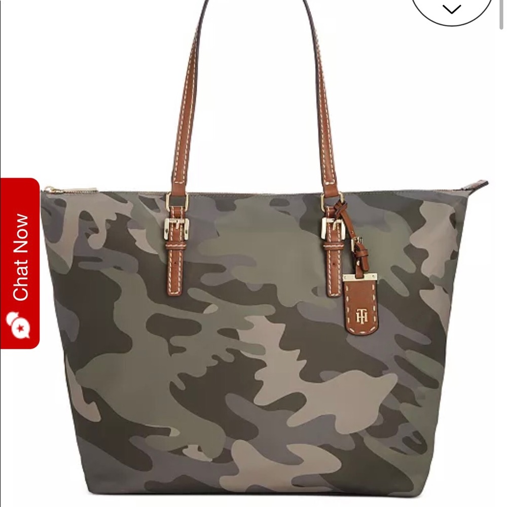 Tommy Hilfiger Camo purse